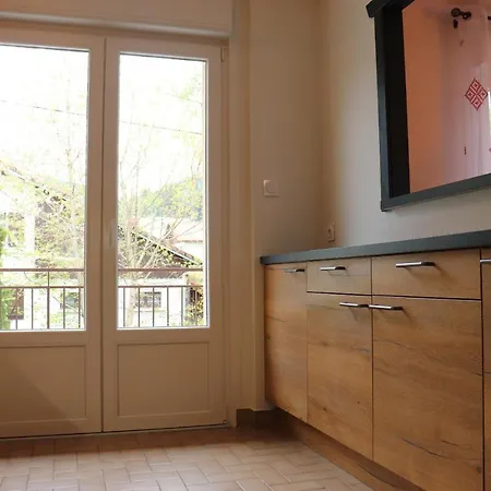 Les Pervenches Avec Sauna アパート *